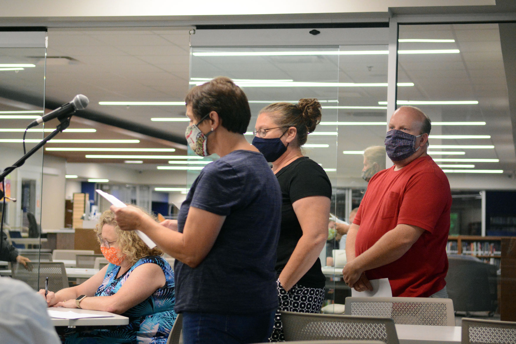Baraboo reconsiders school reopening plan